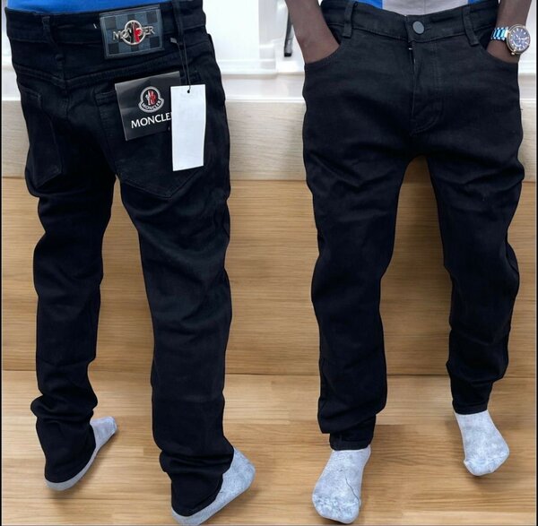 Jean noir coupe slim homme