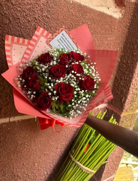 Panier Cadeau Roses et Chocolats