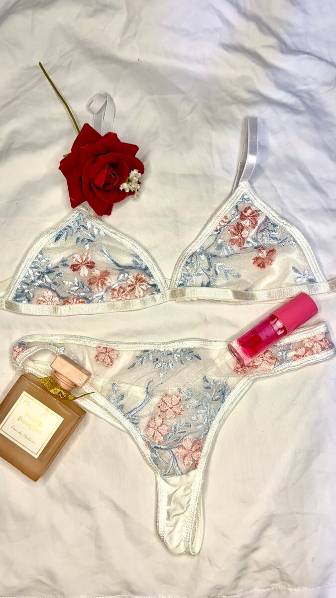 Ensemble de lingerie en dentelle