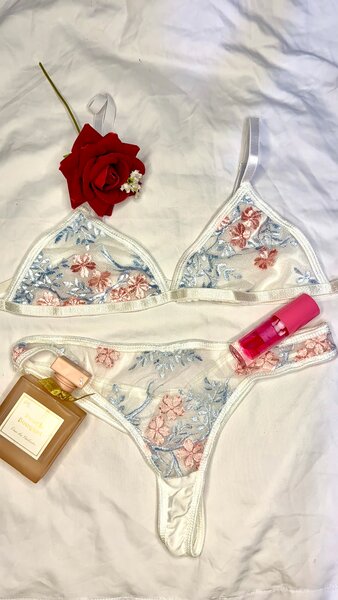 Ensemble de lingerie en dentelle