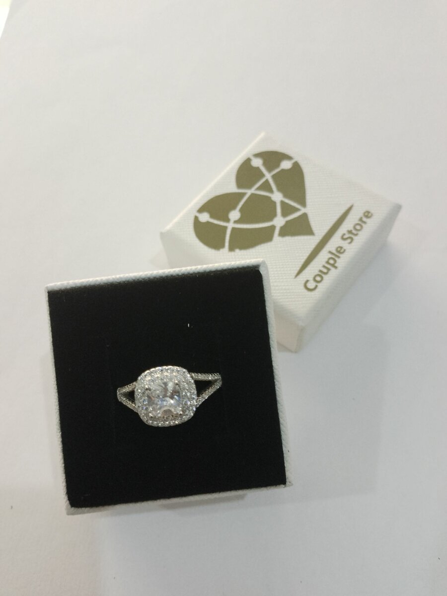 Wedding/Engagement ring