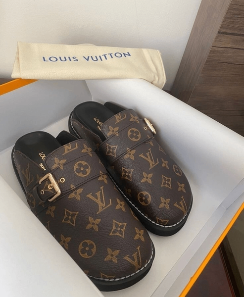 Mules Louis Vuitton élégantes