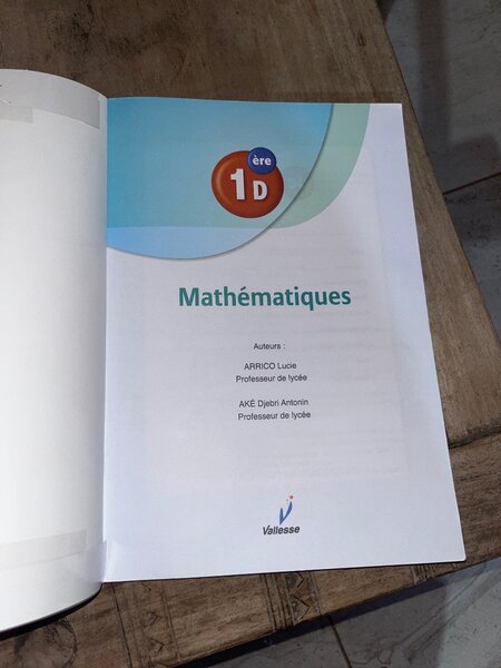 Livre Mathématiques 1ère D
