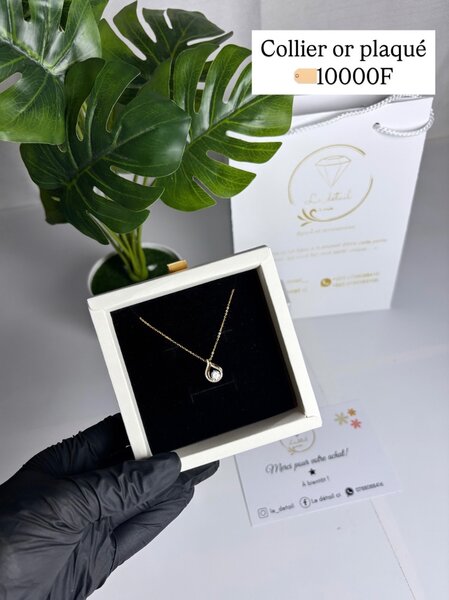 Collier or plaqué