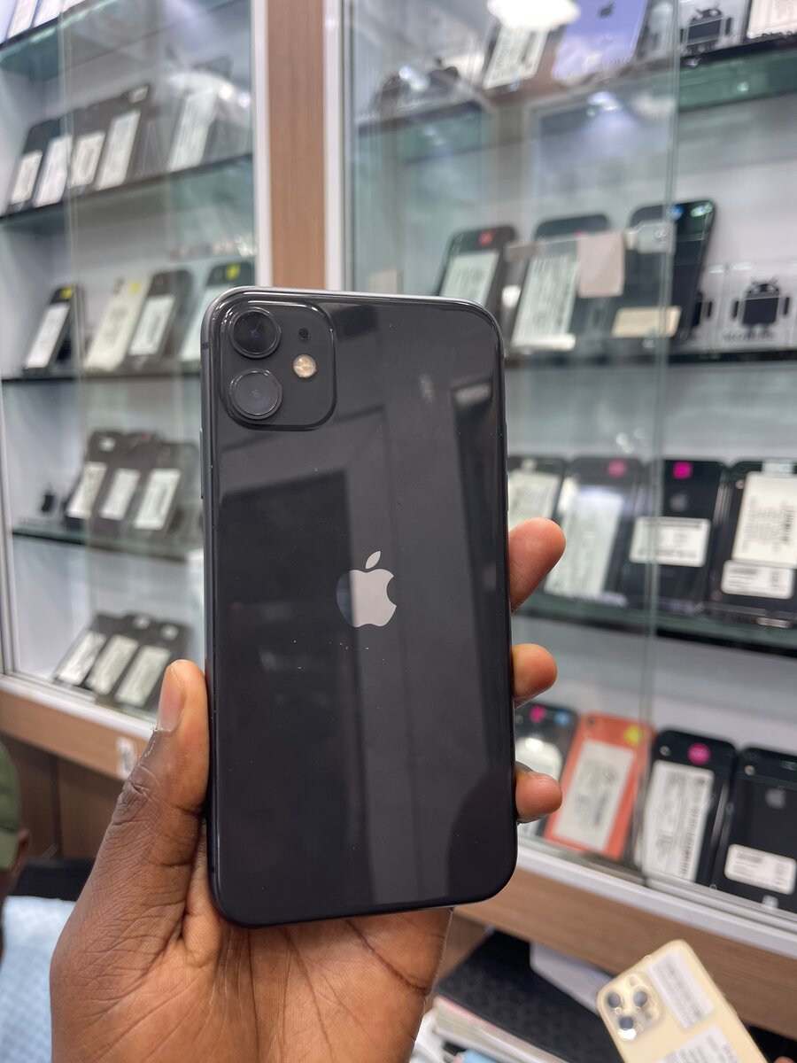 iPhone 11 Noir 64 Go