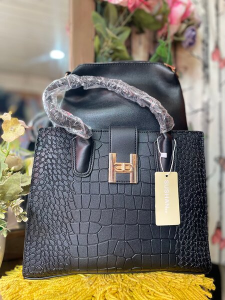 Sac à Main Élégant en Cuir