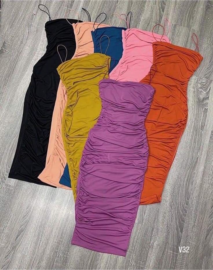 Robe  rose moulante plissée