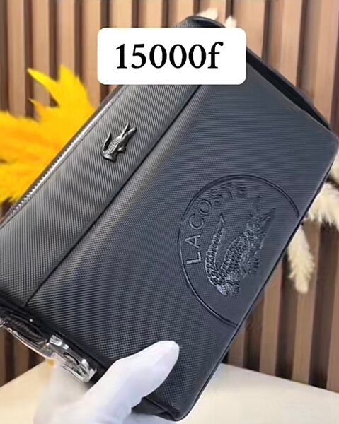 Pochette en cuir élégante