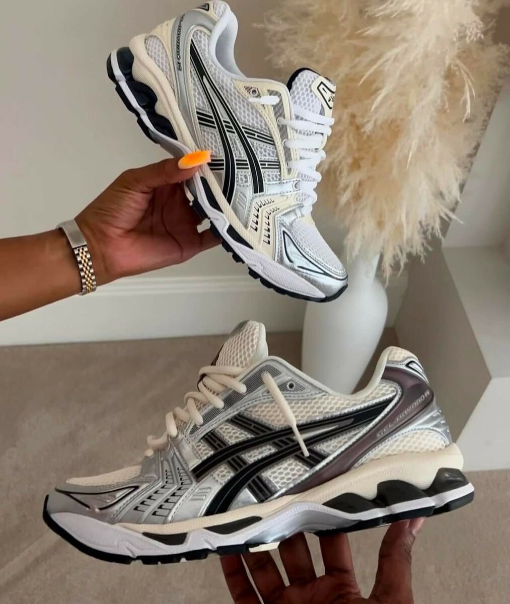 ASICS SNEAKER