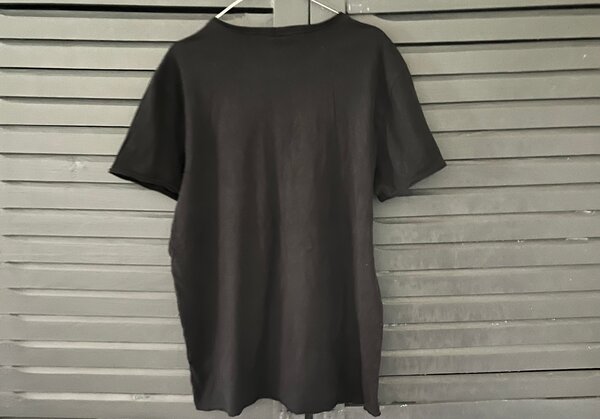 T-shirt noir graphique rock