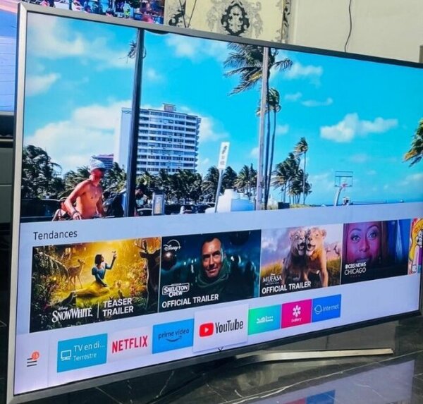 Téléviseur Ultra HD Smart 75