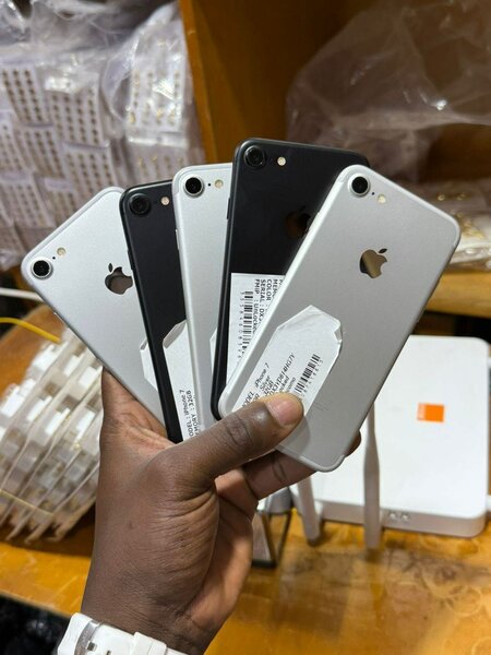 iPhone 7 32giga casineuf colis importé