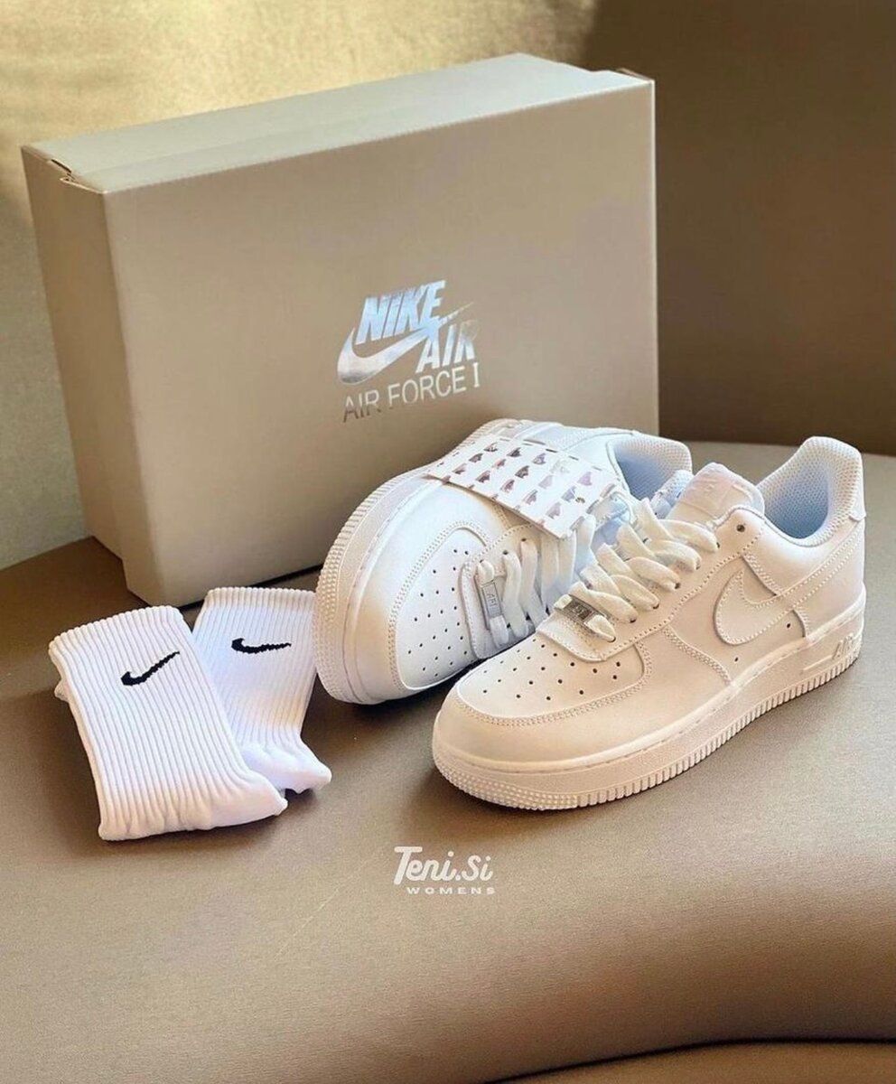 White Nike Air Force 1 Femme
