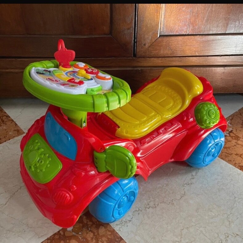 Trotteur musical pour enfants