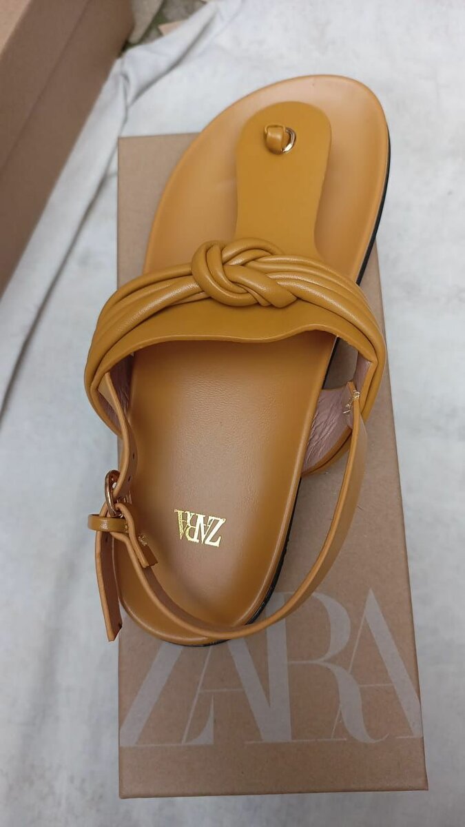 Sandales en cuir tressé