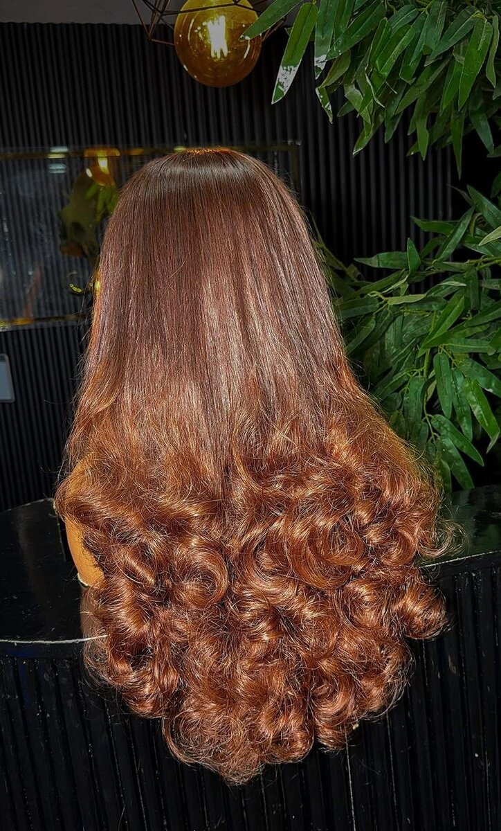 Perruque Ondulée en Dentelle