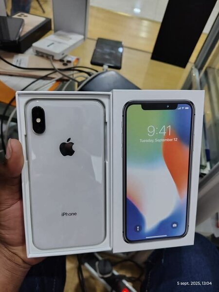 iPhone X 64Go Argent