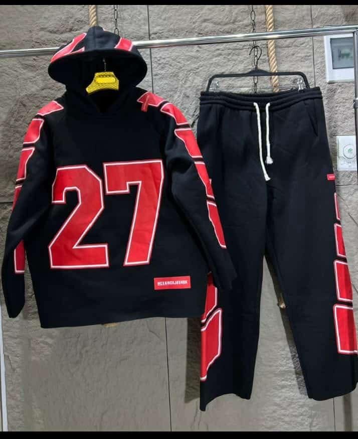 Ensemble de sport à capuche