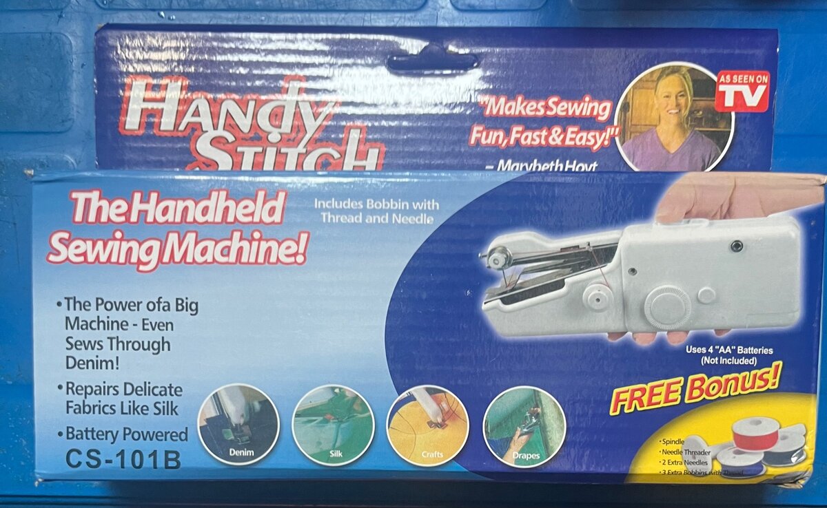 Mini machine à coudre