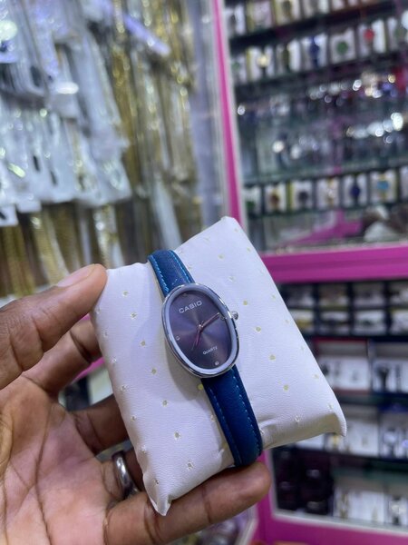 Montre femme élégante