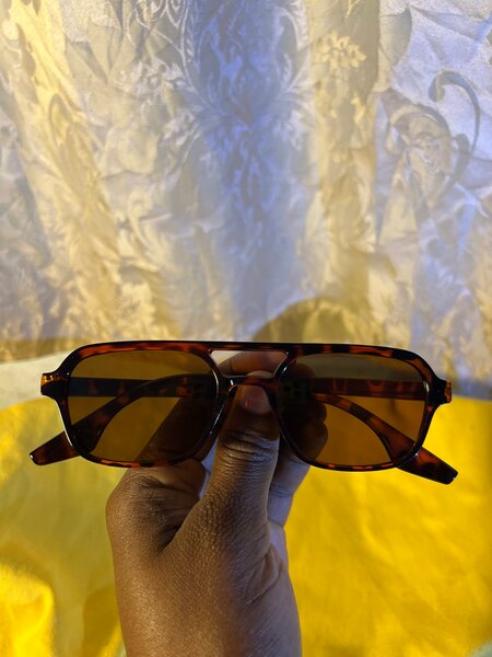 Lunettes de soleil rétro