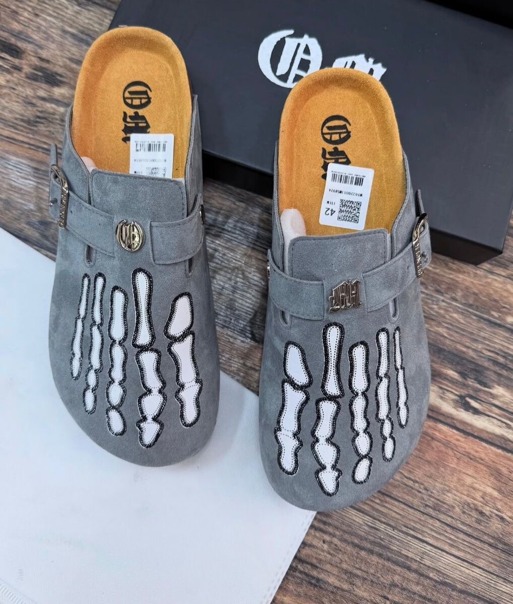 Sabots en daim original