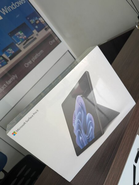 Microsoft Surface Pro 9 i7