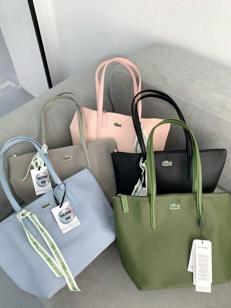 Sac à main élégant Lacoste