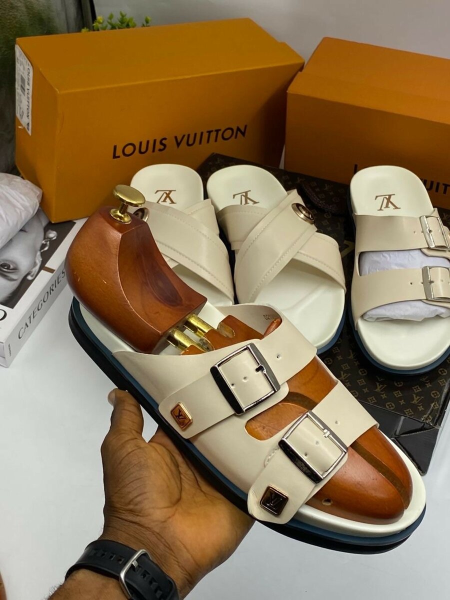 LOUIS VUITTON SLIPPERS
