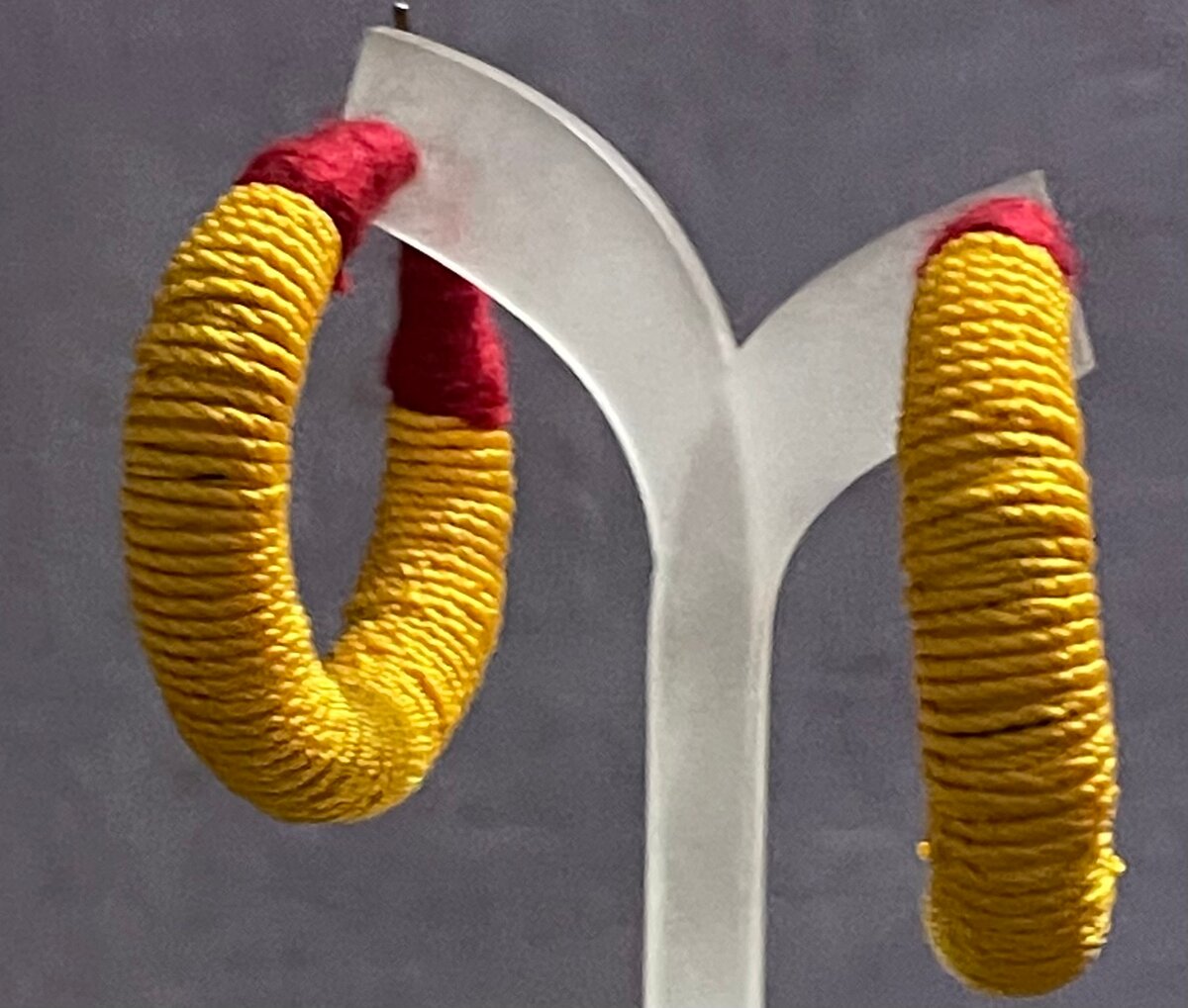 Boucles d'oreilles en corde colorée