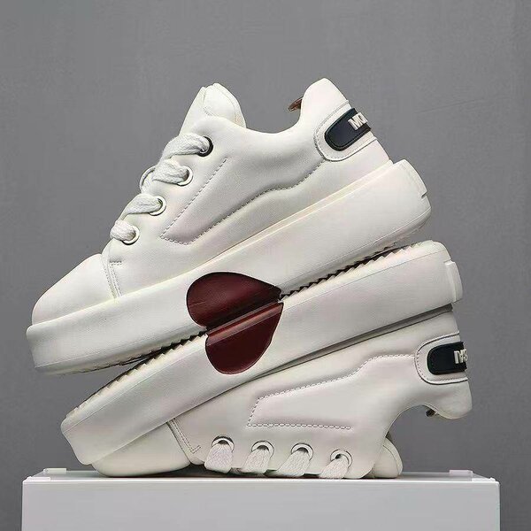 Baskets plateforme style cœur