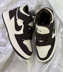 Кроссовки черные