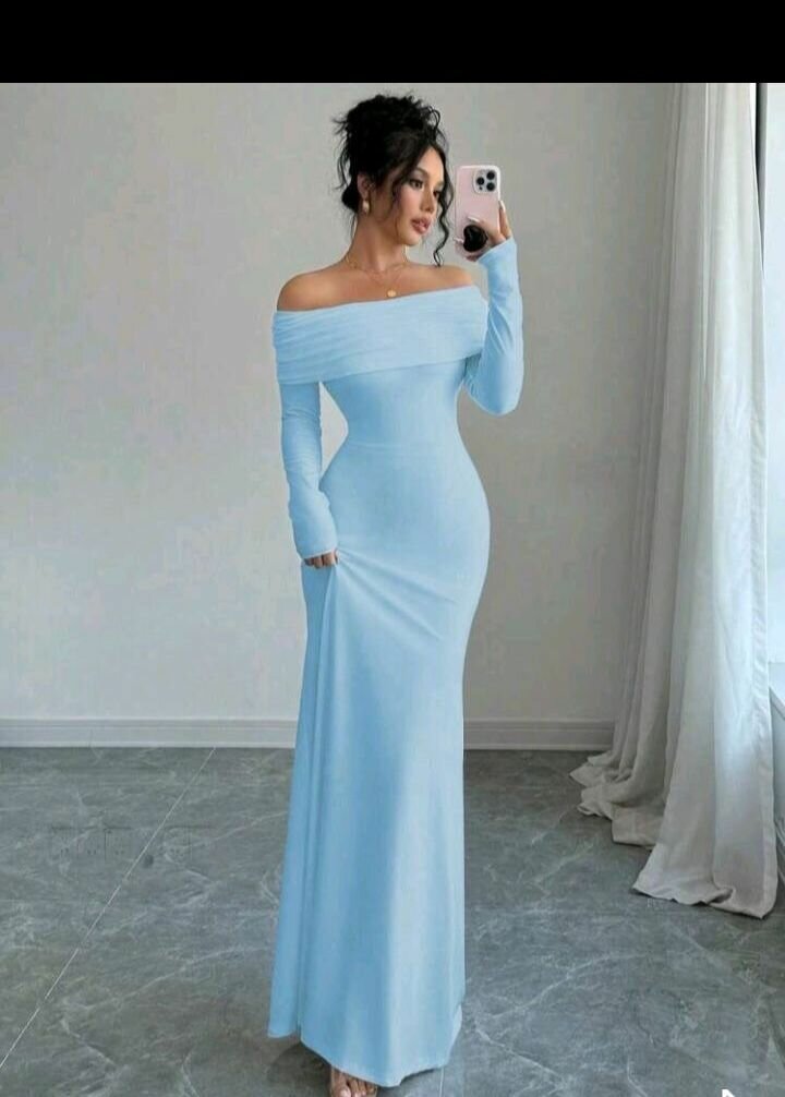 Robe élégante épaules nues