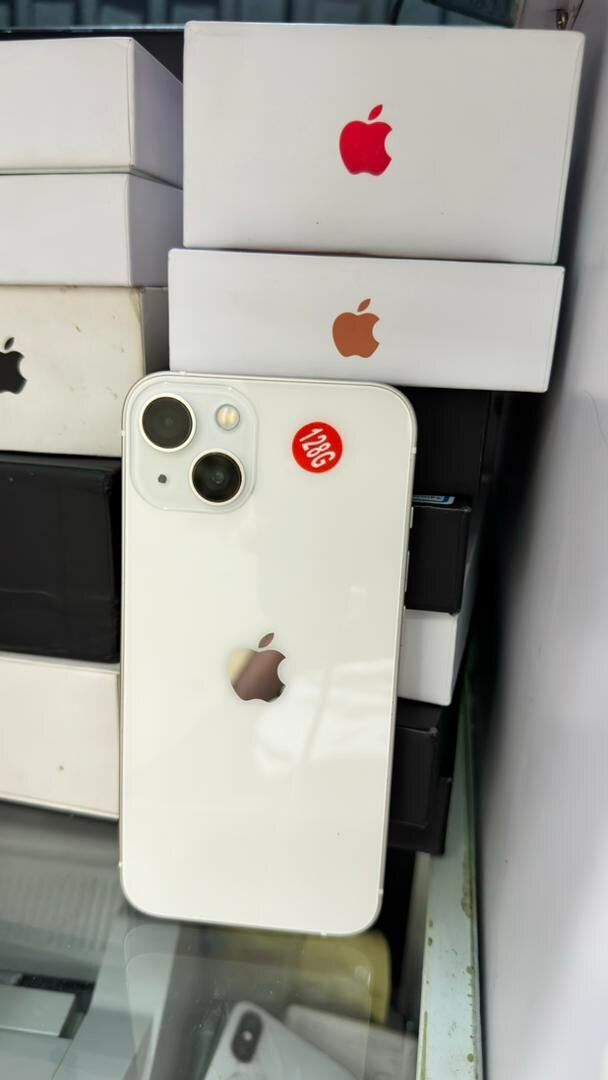 *iphone 13 128giga message écran : 230.000