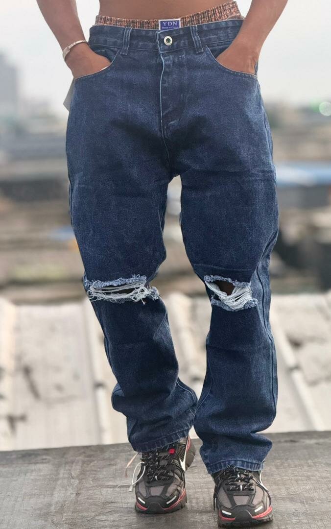 Jeans tendance déchirés homme