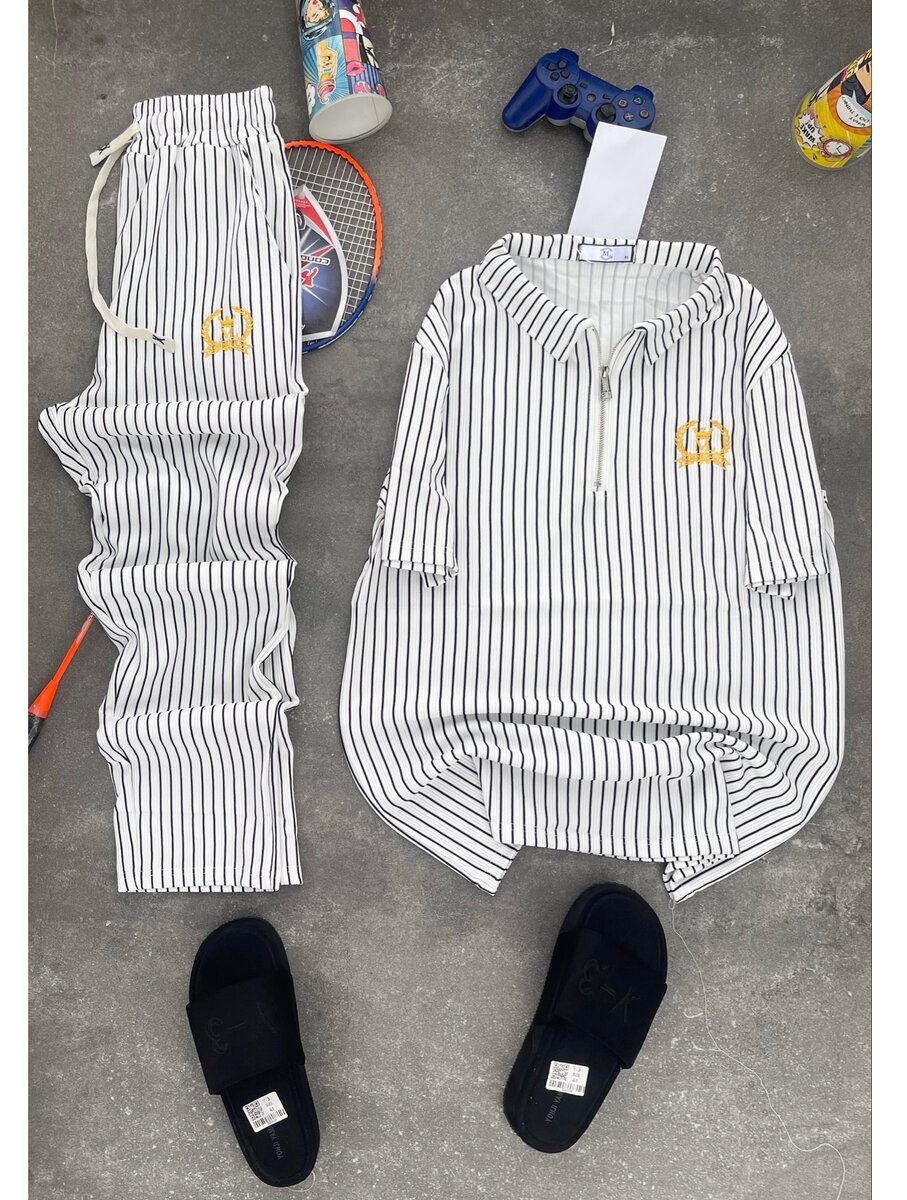 Tenu de sport homme à rayures