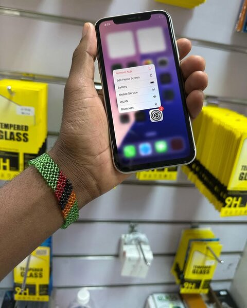 BRAND NEW IPHONE 🍏 pro 