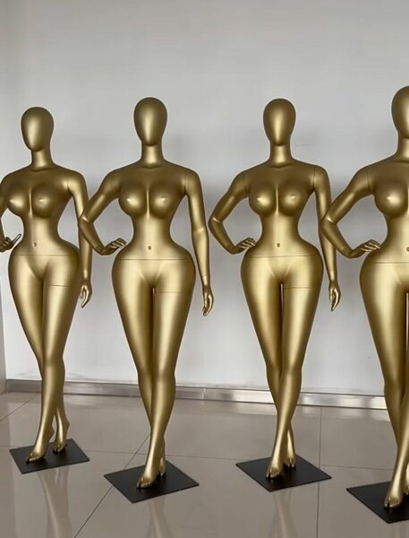 Mannequin Femme Doré ou Noir