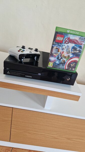 Xbox one (day one elite)