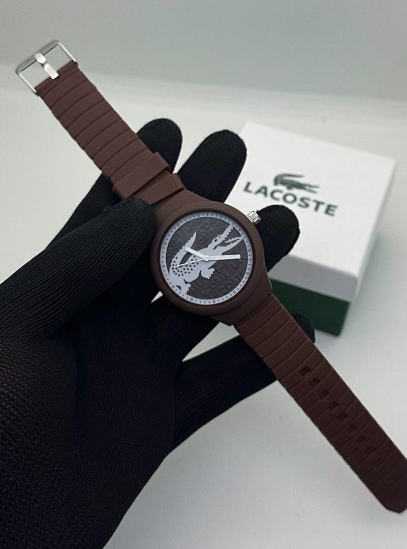 Montre Lacoste