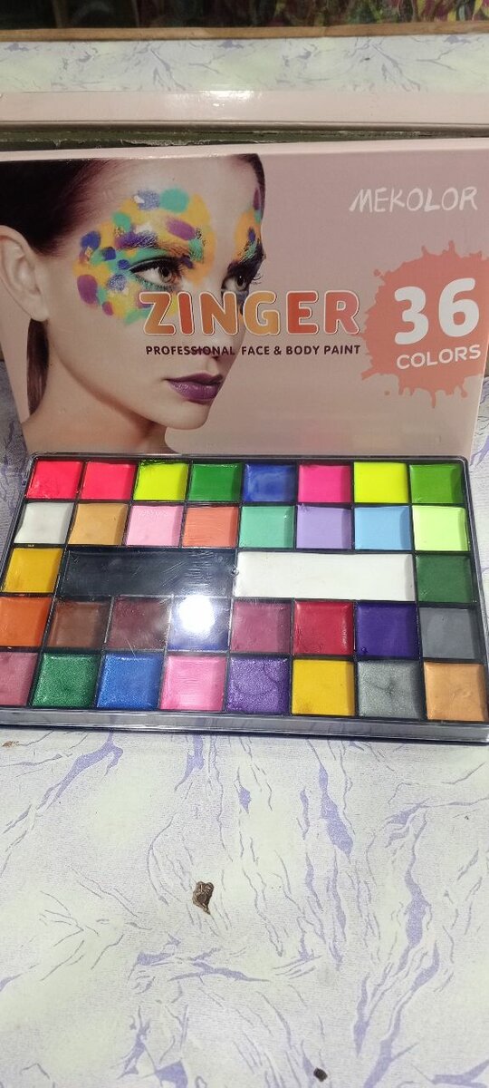 Lipstick pailit