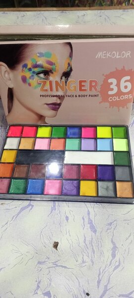 Lipstick pailit