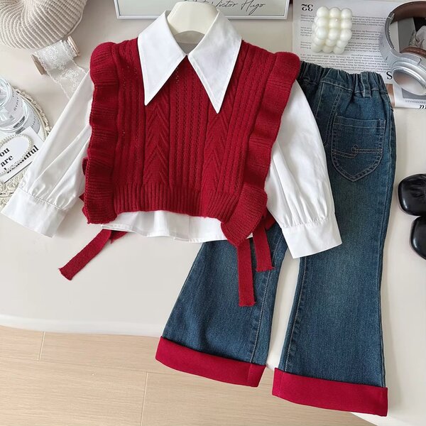 Pull rouge et jeans enfant