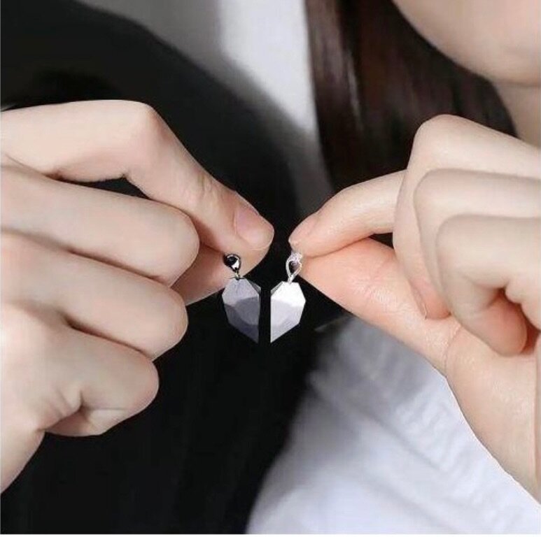 Collier Couple Magnétique 2 pièces