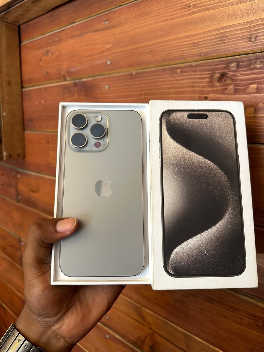 15 pro max eSIM unlock 256gig