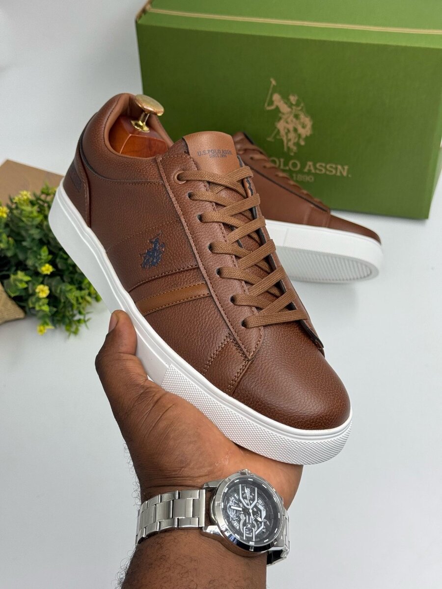 POLO BROWN AND WHITE