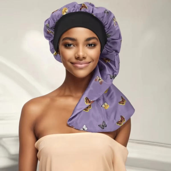 Bonnet en satin papillons