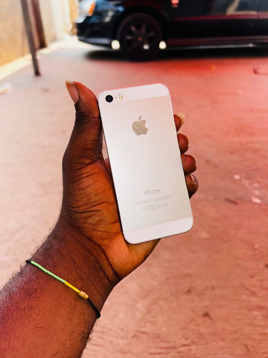 iPhone 5s 16gb Factory unlocked