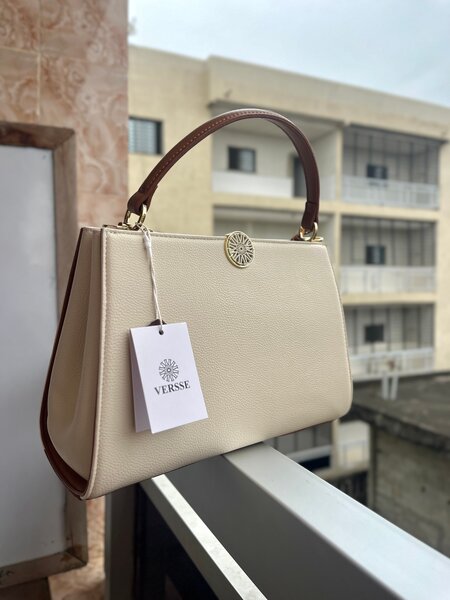 Sac à main élégant Versee