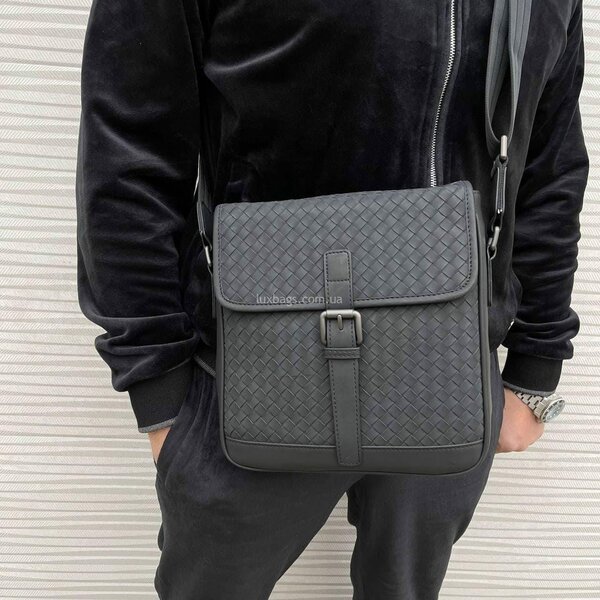 Sacoche en cuir tressé élégante